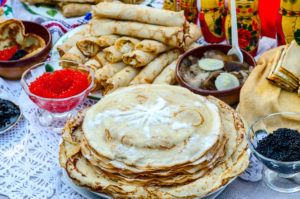 Правильные блины и вкусные начинки на Масленицу