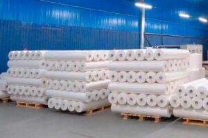Где можно купить спанбонд оптом от производителя в Москве