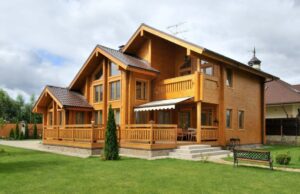 Преимущества строительства домов из клееного бруса