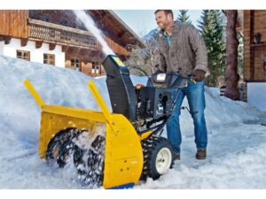 Как выбрать шнековый снегоуборщик
